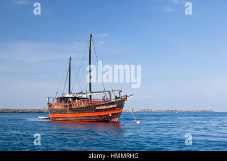 Shimoni, Kenya - Le 20 février : Un beau bateau à Shimoni, Kenya le 20 février 2013 Banque D'Images