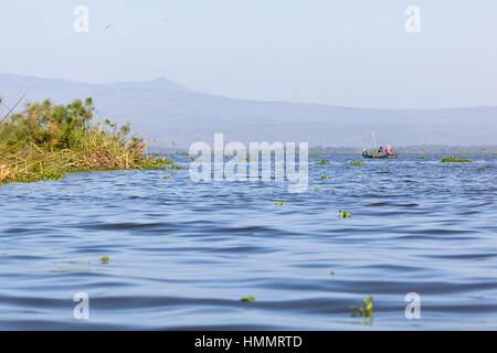 Naivasha, Kenya - 9 février : les pêcheurs locaux au lac Naivasha (Kenya), le 9 février 2013 Banque D'Images