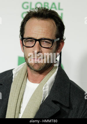 Luke Perry s'occupe du Global Green USA 10e Pre-Oscar Party à l'Avalon le 20 février 2013 à Hollywood, Californie. Photo par Francis Specker Banque D'Images