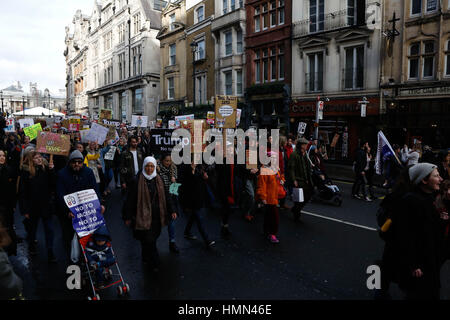 Londres, Royaume-Uni. 4 Février, 2017. L'interdiction d'arrêt Trump musulmane Crédit : Brian Southam/Alamy Live News Banque D'Images