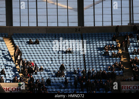 Les partisans de la ville de Coventry dans les peuplements pendant le match contre Millwall Banque D'Images