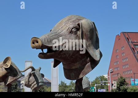 "Cercle des animaux/Zodiac Heads" (par l'artiste chinois Ai Weiwei dans le Rose Kennedy Greenway Conservancy, Boston, MA, United States. Banque D'Images