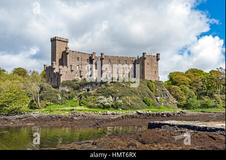 Château de Dunvegan Dunvegan Gardens & île de Skye en Écosse Banque D'Images