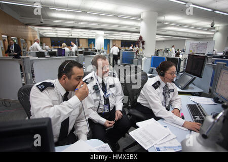 La police métropolitaine centrale Communications Centre de commande, l'unité de commandement opérationnel de la London Metropolitan Police Service, Lambeth, Londres, Angleterre. Banque D'Images