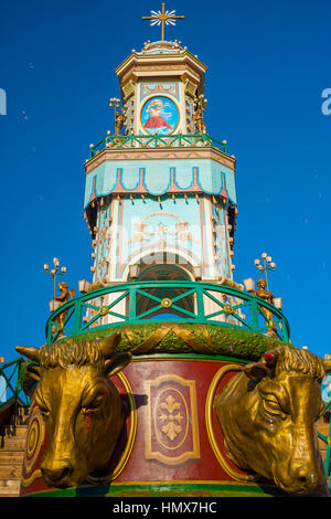 Char Triomphal lors des festivités en l'honneur de Saint Michel, le saint patron de Terlizzi, Pouilles - Italie. Banque D'Images
