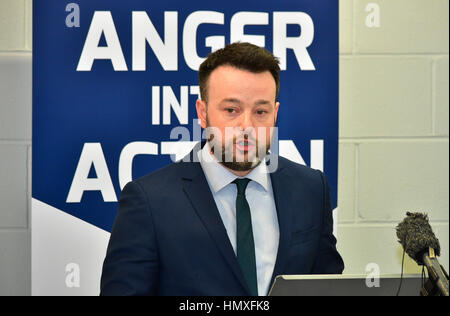 County Armagh, en Irlande. Feb 6, 2017. SDLP Chef Colm Eastwood aborde la campagne électorale de partis au lancement, l'île d'Oxford County Armagh. Credit : Mark Winter/Alamy Live News Banque D'Images