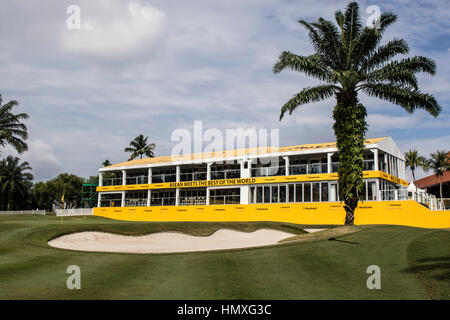 Kuala Lumpur, Malaisie. 6 févr. 2017. Championnat de Malaisie 2017 Maybank est mise en place pour commencer le 9 février, 2017 à Kuala Lumpur Saujana Golf and Country Club. Avis de 18e trou vert. Credit : Danny Chan/Alamy Live News Banque D'Images