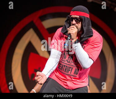 3 septembre 2016 - Tinley Park, Illinois, États-Unis - B-REAL (LOUIS FREESE) des prophètes de Rage exécute live au Casino Hollywood Amphitheater de Tinley Park, Illinois (crédit Image : © Daniel DeSlover via Zuma sur le fil) Banque D'Images