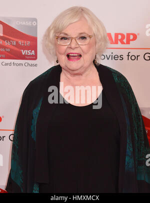 Los Angeles, USA. 08Th Feb 2017. June Squibb 154 arrivant à la 16e Conférence annuelle de l'AARP Magazine's films pour adultes Awards au Beverly Wilshire Four Seasons Hotel le 6 février 2017 à Beverly Hills, le Crédit : Gamma-USA/Alamy Live News Banque D'Images