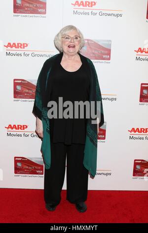 Los Angeles, Californie, USA. Feb 6, 2017. Pour les arrivées en juin Squibb l'AARP Magazine's 16th Annual Awards Les films pour les adultes, le Beverly Wilshire Hotel, Los Angeles, CA, 6 février 2017. Credit : Priscilla Grant/Everett Collection/Alamy Live News Banque D'Images