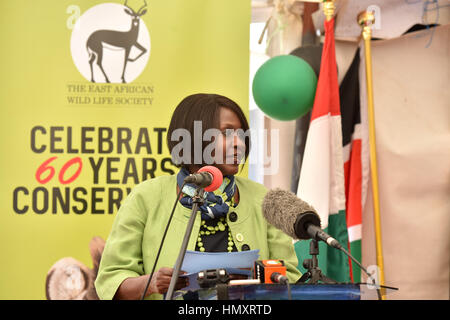 Nairobi, Kenya. 7 Février, 2017. Judi Wakhungu, secrétaire du cabinet du ministère de l'environnement et des Ressources naturelles, prend la parole lors du 60e anniversaire de l'Afrique de l'Est Wild Life Society (EAWLS) à Nairobi, Kenya, le 7 février 2017. Un fonctionnaire du gouvernement kenyan mardi apprécié la Chine dans la protection de la vie sauvage, disant interdiction du commerce chinois sur ivoire apportera les effets sur la protection des éléphants en Afrique de l'Est. Sun Crédit : Ruibo/Xinhua/Alamy Live News Banque D'Images