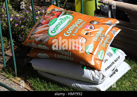 Osmocote australienne professionnelle toutes les fins du compost organique et d'amendements des sols et du fumier de vaches d'être utiliser pour le jardinage Banque D'Images