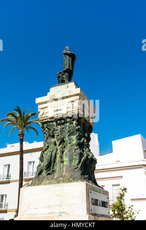 Statue de Cadix politicien Segismundo Moret, Plaza de San Juan de Dios, Cadix, Espagne, a été dévoilé en 1906. Banque D'Images