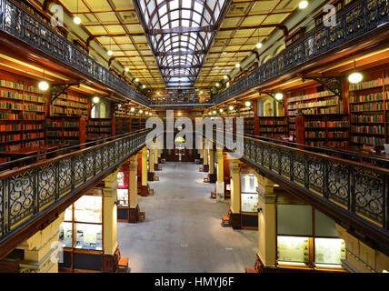 La belle de l'intérieur de la bibliothèque de l'état de l'Australie du Sud. Banque D'Images