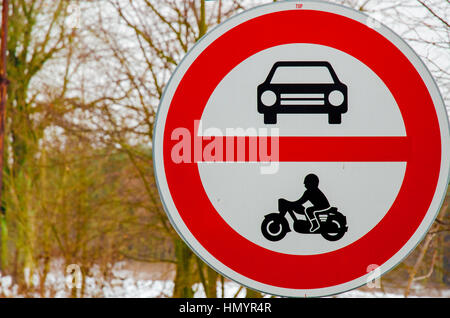 Voitures et motos signe Interdit Banque D'Images
