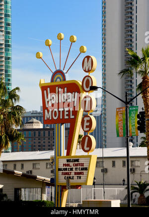 Vintage Holiday Motel Sign au centre-ville de Las Vegas Banque D'Images