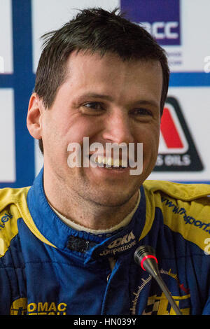 Moscou, Russie - Apr 18, 2015 : Le pilote Myachin Dmitriy lors d'une conférence de presse après le Rallye Masters Show 2015. Banque D'Images