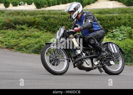 1925 Démonstration d'un écureuil volant Scott de moto la Brooklands Museum Banque D'Images