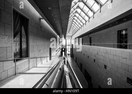 Un escalier et le couloir de la Galerie nationale du Canada. Banque D'Images