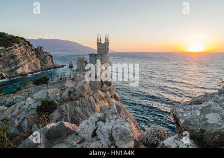 Le Swallow's Nest est un château situé à Haspra décoratif, une petite ville thermale entre Yalta et Alupka, en Crimée. Banque D'Images