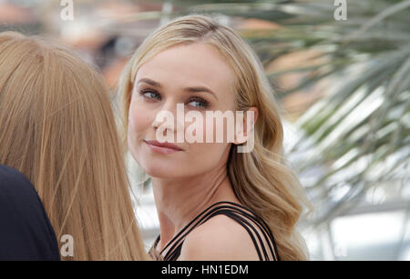 Diane Kruger arrive à la photo demande auprès des membres du jury pour le 65e Festival de Cannes à Cannes, France, le 16 mai 2012. Photo par Francis Specker Banque D'Images