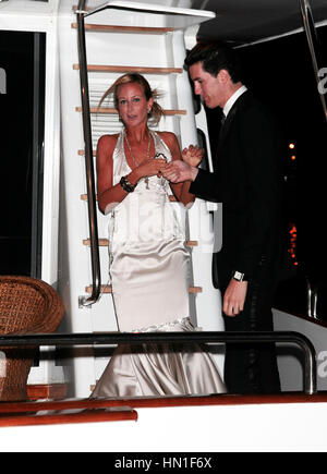 Lady Victoria Hervey sur un yacht à Cannes, France le 17 mai 2011. Photo par Francis Specker Banque D'Images