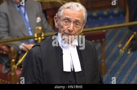 Le Lord Speaker, Lord Fowler, s’exprime à la Chambre des Lords de Londres, où il a dit à ses pairs qu’il gardera l’esprit ouvert sur toute demande du président américain Trump de s’adresser au Parlement si et quand elle était formulée. Banque D'Images