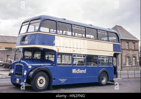 Edimbourg, Royaume-Uni - 1973 : image Vintage de bus à Édimbourg. Alexander Midland 137 MRD (inscription GTR 360). Banque D'Images