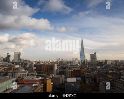 Le Shard tourné de l'affichage de niveau à la Tate Modern Banque D'Images