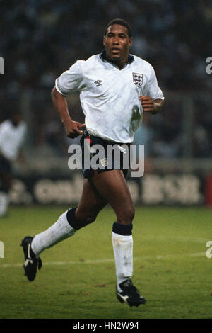 JOHN BARNES ANGLETERRE & LIVERPOOL FC 17 Octobre 1990 Banque D'Images