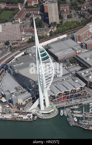 Vue aérienne de la tour Spinnaker GUNWHARF QUAYS Portsmouth Hampshire Banque D'Images