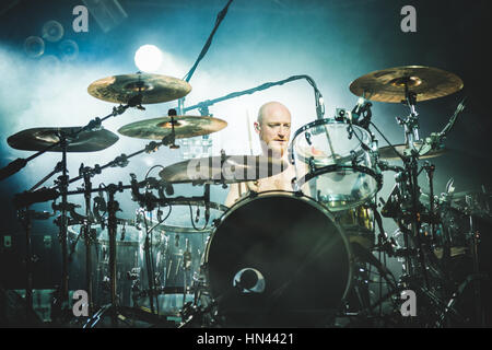 7 février 2017 : Biffy Clyro performing live au Gran Teatro Geox Padoue pour leur 'tour' de suspension 2017 concert Foto : Alessandro Bosio/CronosFoto Banque D'Images