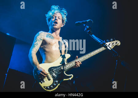 7 février 2017 : Biffy Clyro performing live au Gran Teatro Geox Padoue pour leur 'tour' de suspension 2017 concert Foto : Alessandro Bosio/CronosFoto Banque D'Images