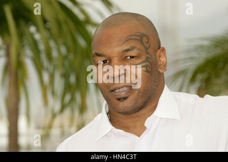 Mike Tyson assister à la photocall pour le film 'Tyson' au Palais des Festivals durant le 61ème Festival International du Film de Cannes le 17 mai 2008 à Cannes, France. Photo par Francis Specker Banque D'Images