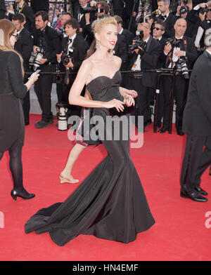 Judit Masco arrive pour la première de The Homesman au Festival de Cannes le 18 mai 2014, à Cannes, France. Photo par Francis Specker Banque D'Images