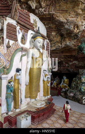 Le Myanmar (anciennement la Birmanie). L'Etat de Kayin (Karen). L'HPA. Gon (Kaw Kaw Goon) grotte, datée du 7e siècle Banque D'Images