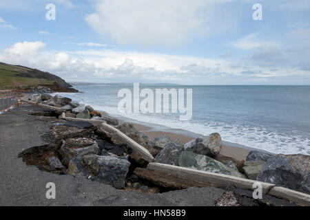 Côte au Beesands dans le sud du Devon, avec parking détruit par les récentes tempêtes Banque D'Images