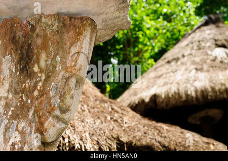Détail de la décoration de la chambre dans le village ethnique sur une île de Timor Banque D'Images
