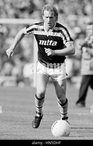 ANDY GRAY, ASTON VILLA FC 16 Octobre 1985 Banque D'Images