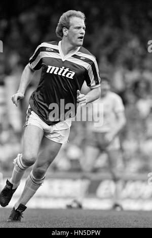 ANDY GRAY, ASTON VILLA FC 18 Avril 1987 Banque D'Images