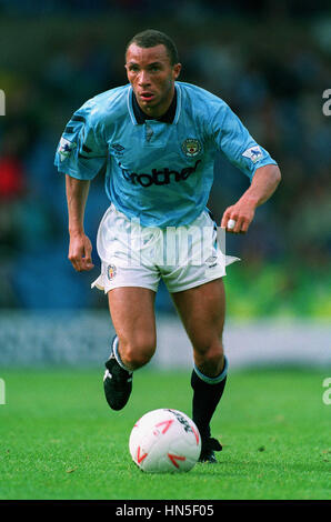 TERRY PHELAN Manchester City FC le 30 août 1992 Banque D'Images