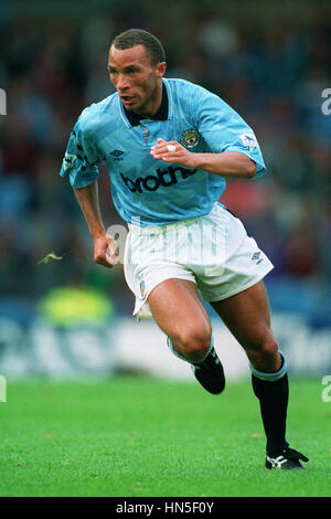 TERRY PHELAN Manchester City FC 01 Septembre 1992 Banque D'Images