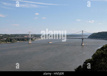 Pont du Mid-Hudson (Franklin Delano Roosevelt Mid-Hudson Bridge) sur le fleuve Hudson, Poughkeepsie, New York. Banque D'Images