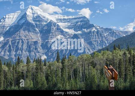 Le mont Robson, le parc provincial du mont Robson, British Columbia, Canada Banque D'Images