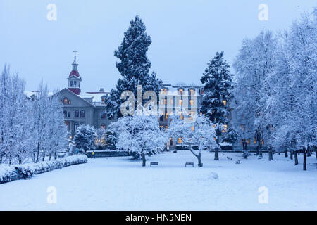 Scène d'hiver tôt le matin à St Ann's Academy. Victoria, BC, Canada Banque D'Images