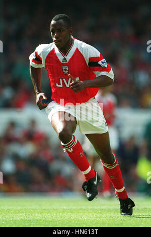 IAN WRIGHT ARSENAL FC 15 Octobre 1996 Photo Stock - Alamy
