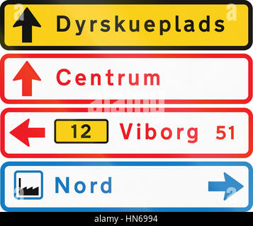 Route direction empilés signe utilisé au Danemark. Dyrskueplads foire agricole signifie la masse, Nord signifie nord. Banque D'Images