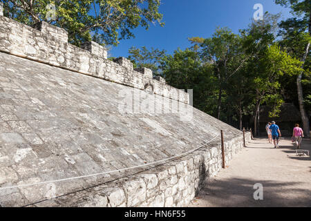 Civilisation maya antique un terrain de balle aux ruines maya de Coba, péninsule du Yucatan, état mexicain de Quintana Roo, Mexique Banque D'Images