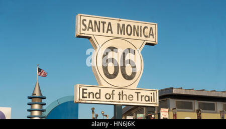 Route 66 fin du sentier, à la jetée de Santa Monica, à Los Angeles, Californie, USA Banque D'Images