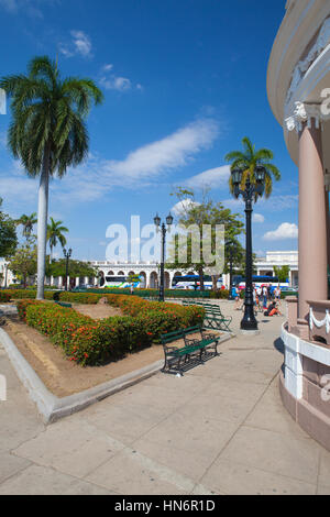 Cienfuegos, Cuba - 28 janvier 2017 : Jose Marti Park, la place principale de Cienfuegos (UNESCO World Heritage), Cuba. Cienfuegos, capitale de Cienfuegos Banque D'Images